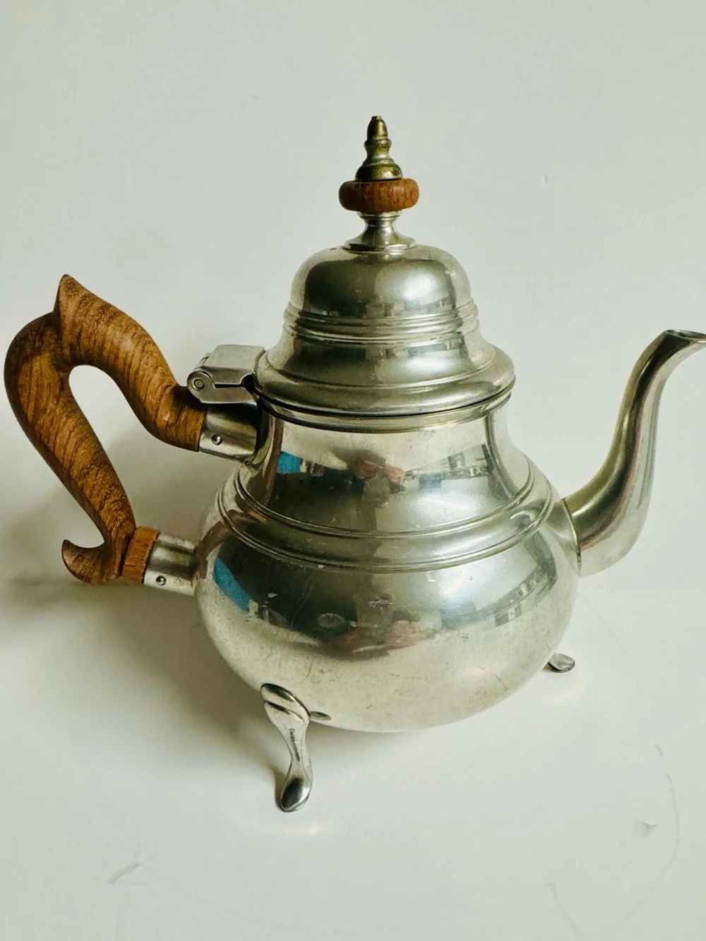 1960s Williamsburg Restoration Pewter Teapot by Kirk Stieff with Wood Handle